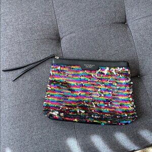 3/$25 - Victoria’s secret zipper pouch‎
